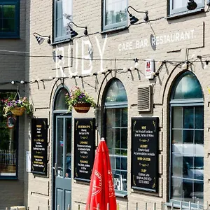 Oyo Ruby Pub & Hotel Hove
